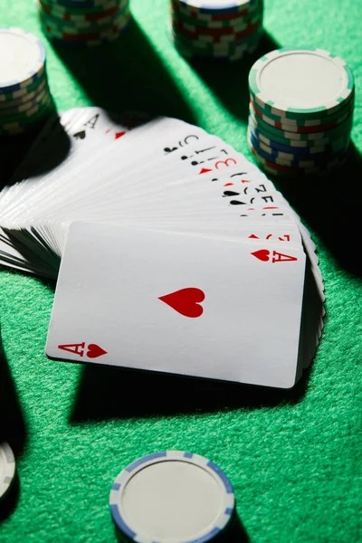 doremi Caribbean Stud Poker live table with professional dealer and card display
